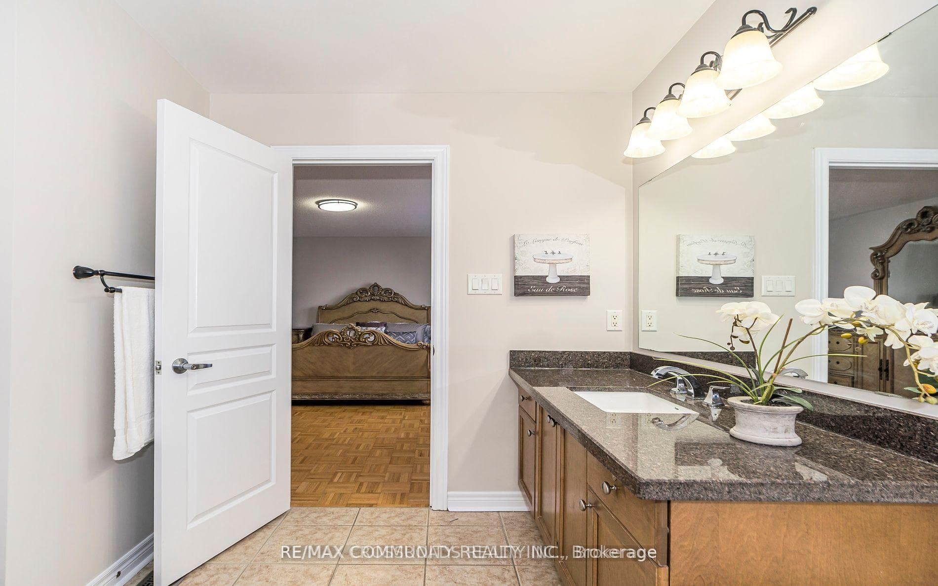 24 Cozens Drive photo 22