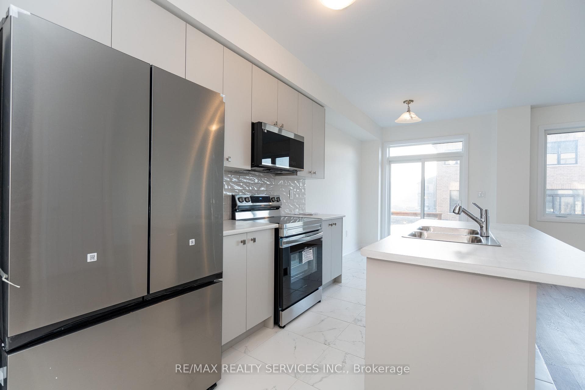 95 Granville Crescent photo 14