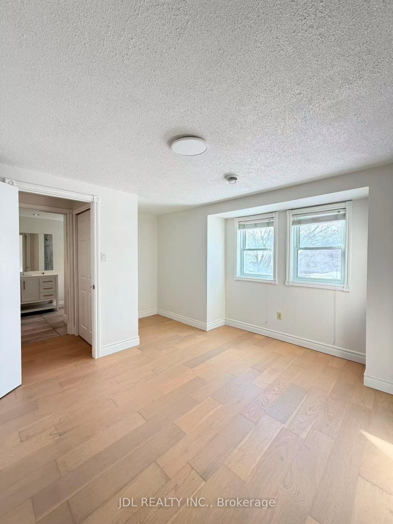 142 Armitage Drive photo 10