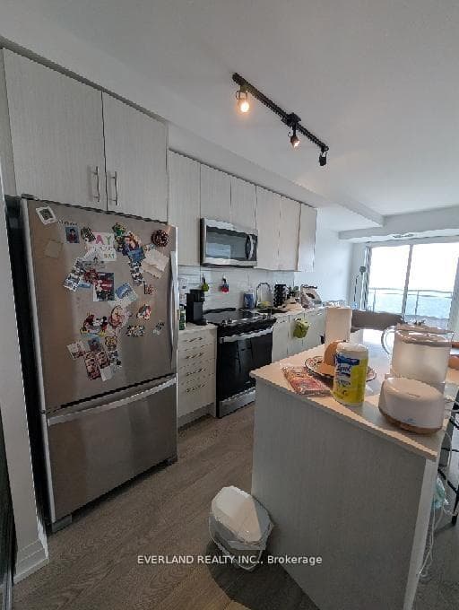 286 main Street Unit 1410 photo 1