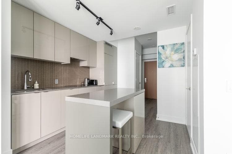 7 Grenville Street Unit 5401 photo 15
