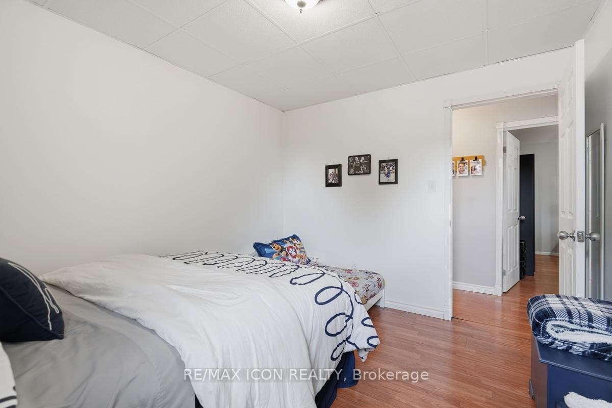 10810 Graham Road photo 22