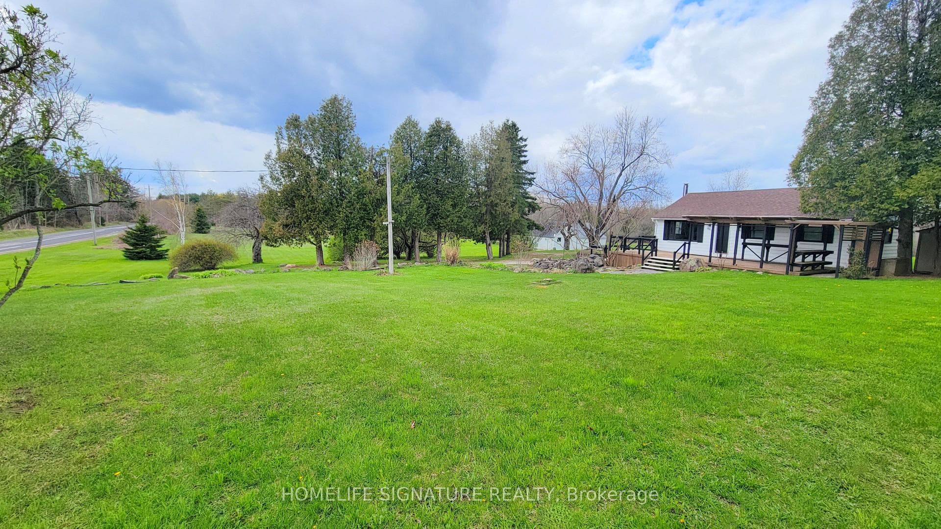 5273 25 Side Road photo 18