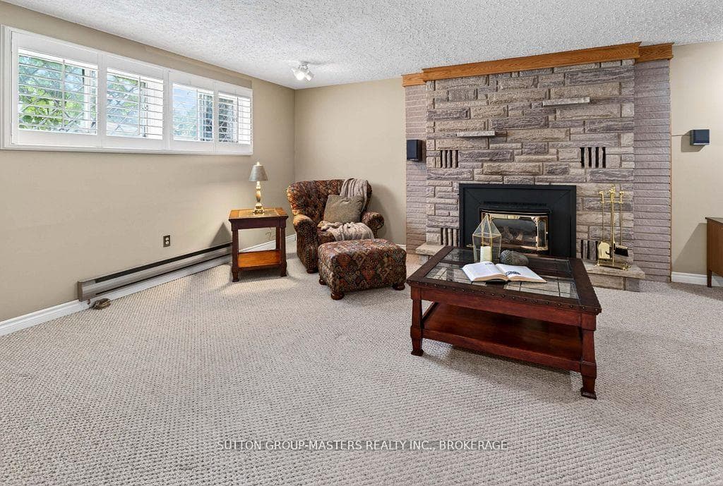 259 Inverness Crescent photo 36