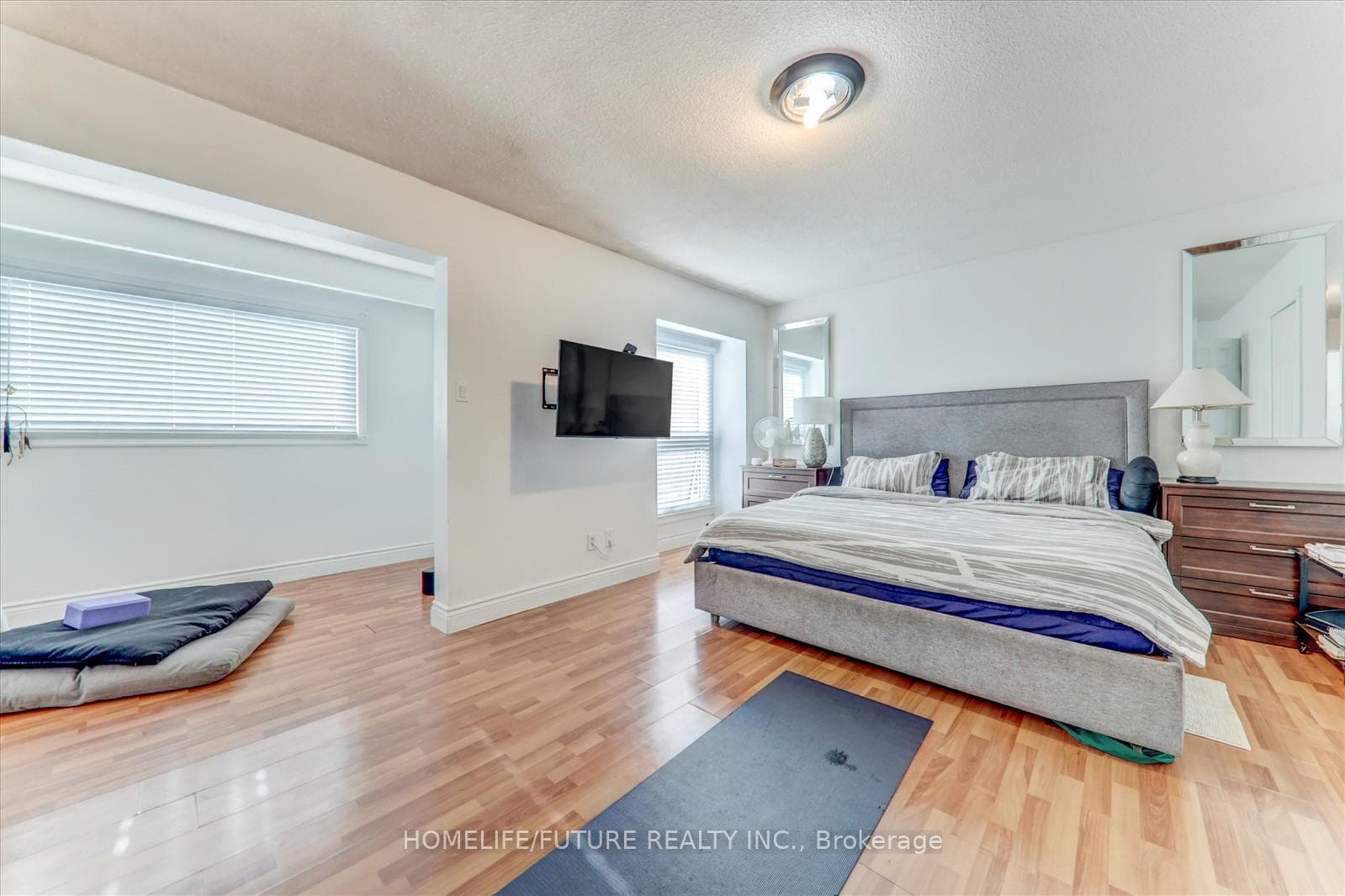 290 Braymore Boulevard photo 19