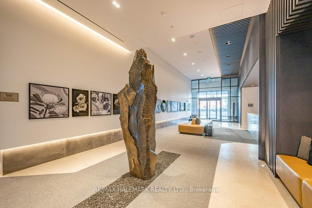 8868 Yonge Street Unit 1507E photo 3