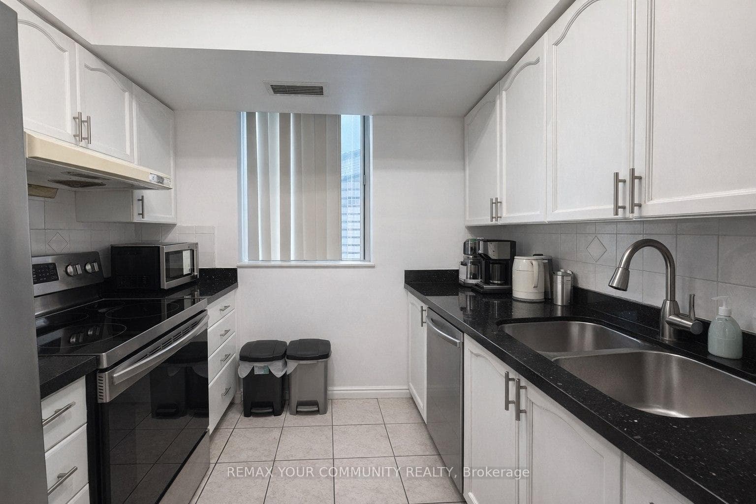 3 Pemberton Avenue Unit 1903 photo 9