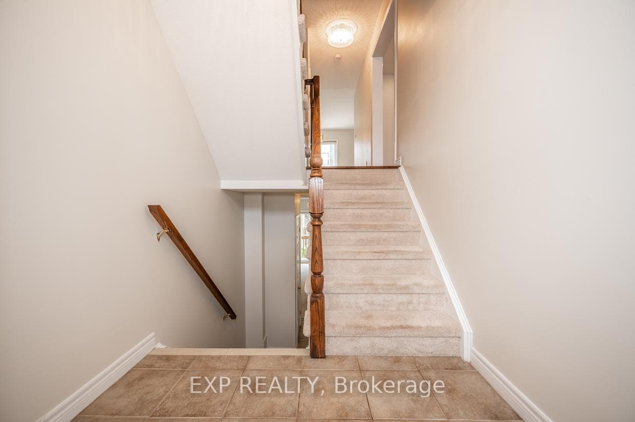 2280 Baronwood Drive Unit 27 photo 4