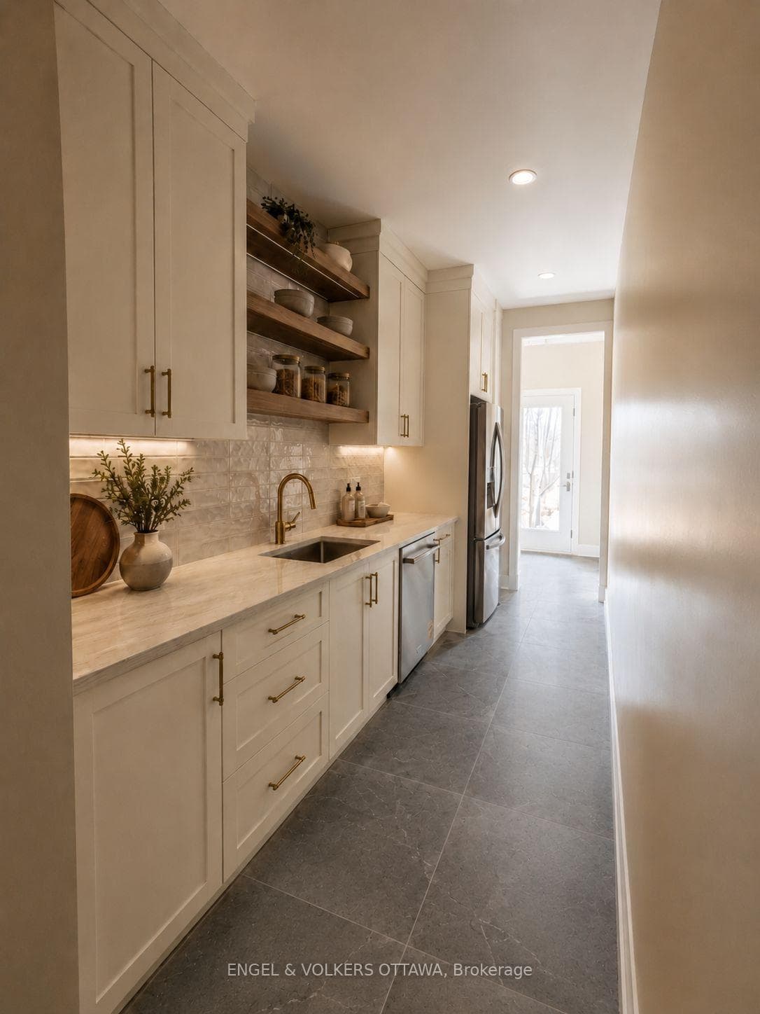 Pantry concept. Fully customizable by OakWood.