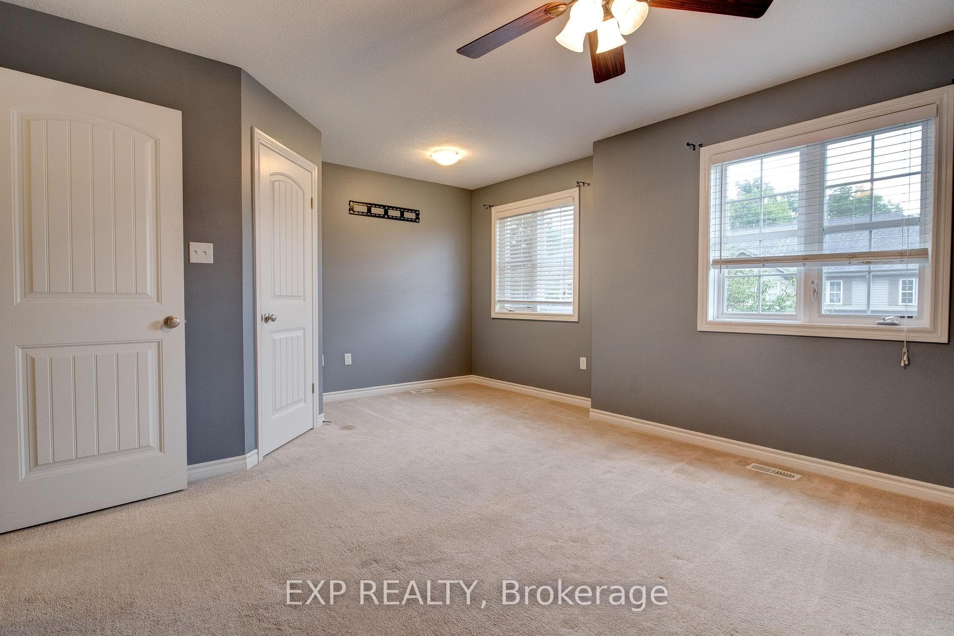 535 Margaret Street Unit 60 photo 23