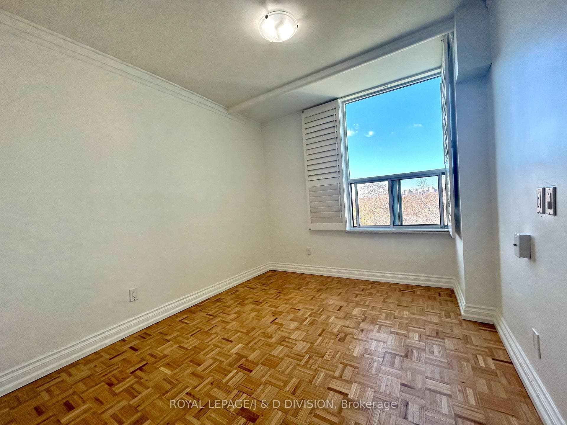 980 Broadview Avenue Unit 505 photo 8