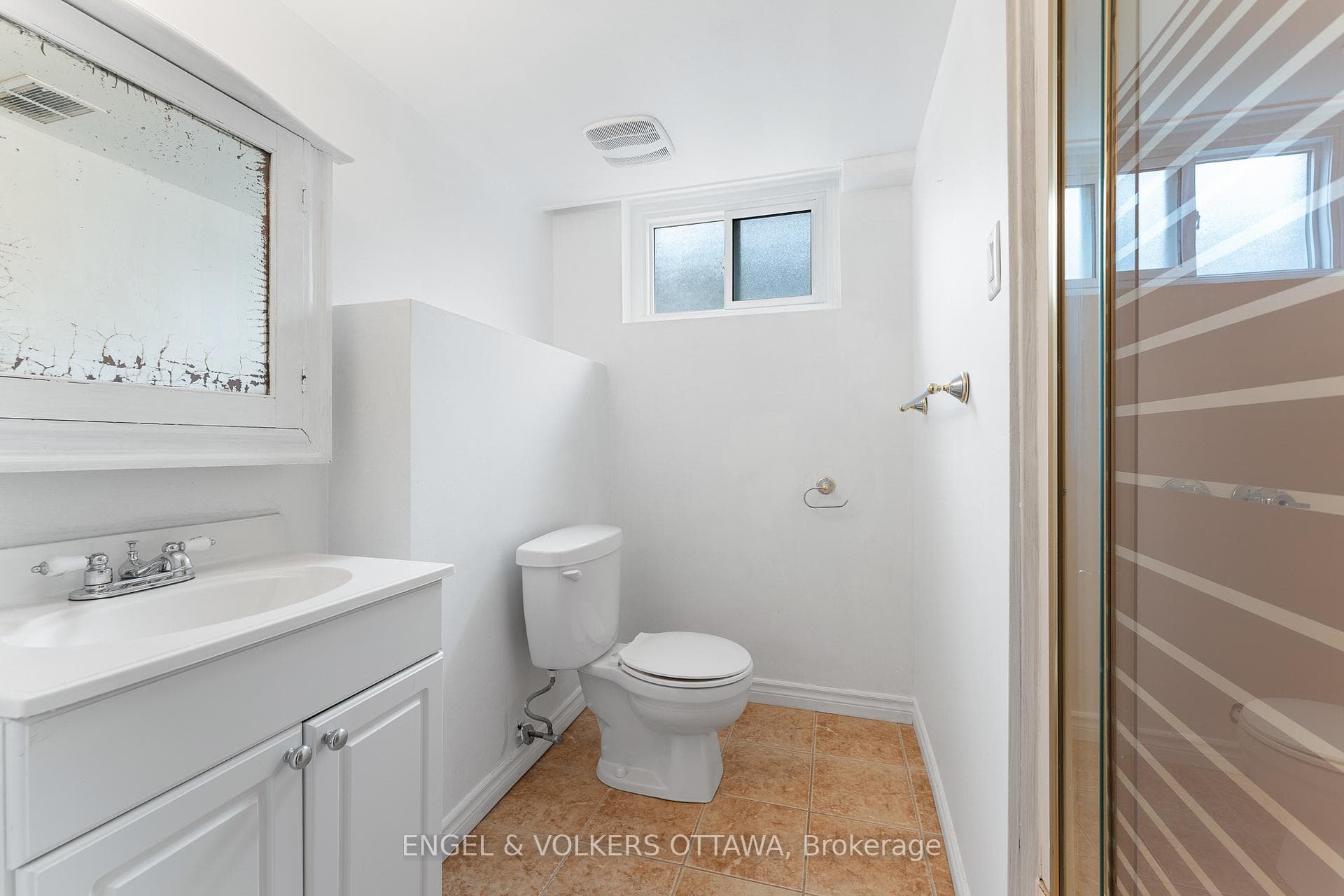 213 Royal Avenue photo 30