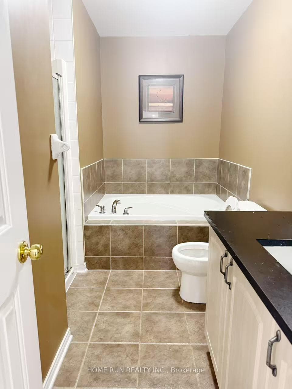 330 Applecross Crescent photo 25