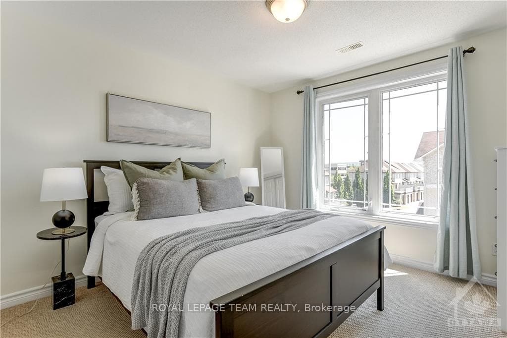 385 PASEO Unit 8 photo 21