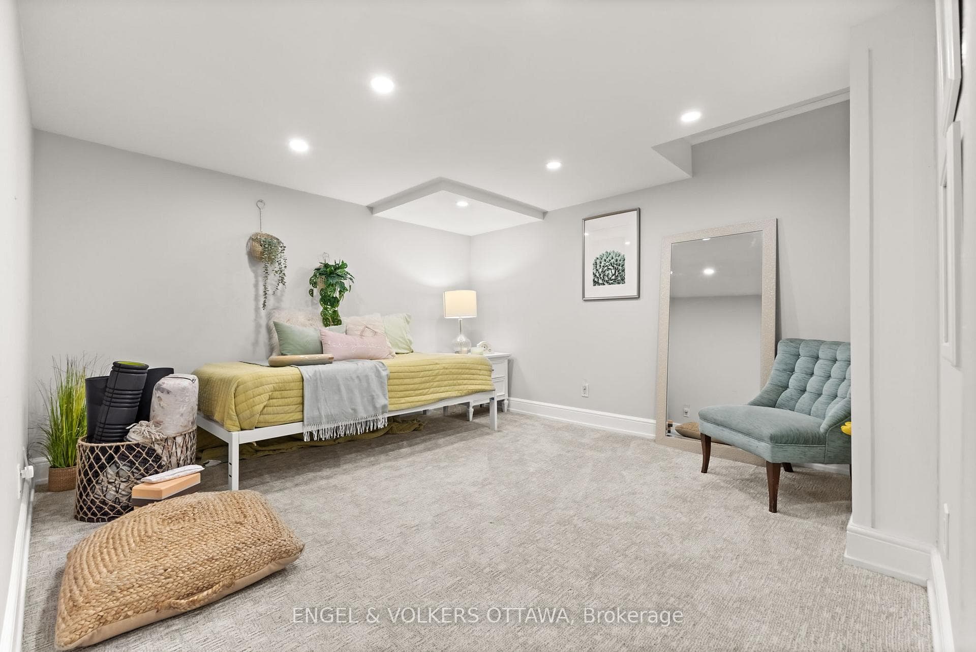6957 Lake Forest Walk photo 27