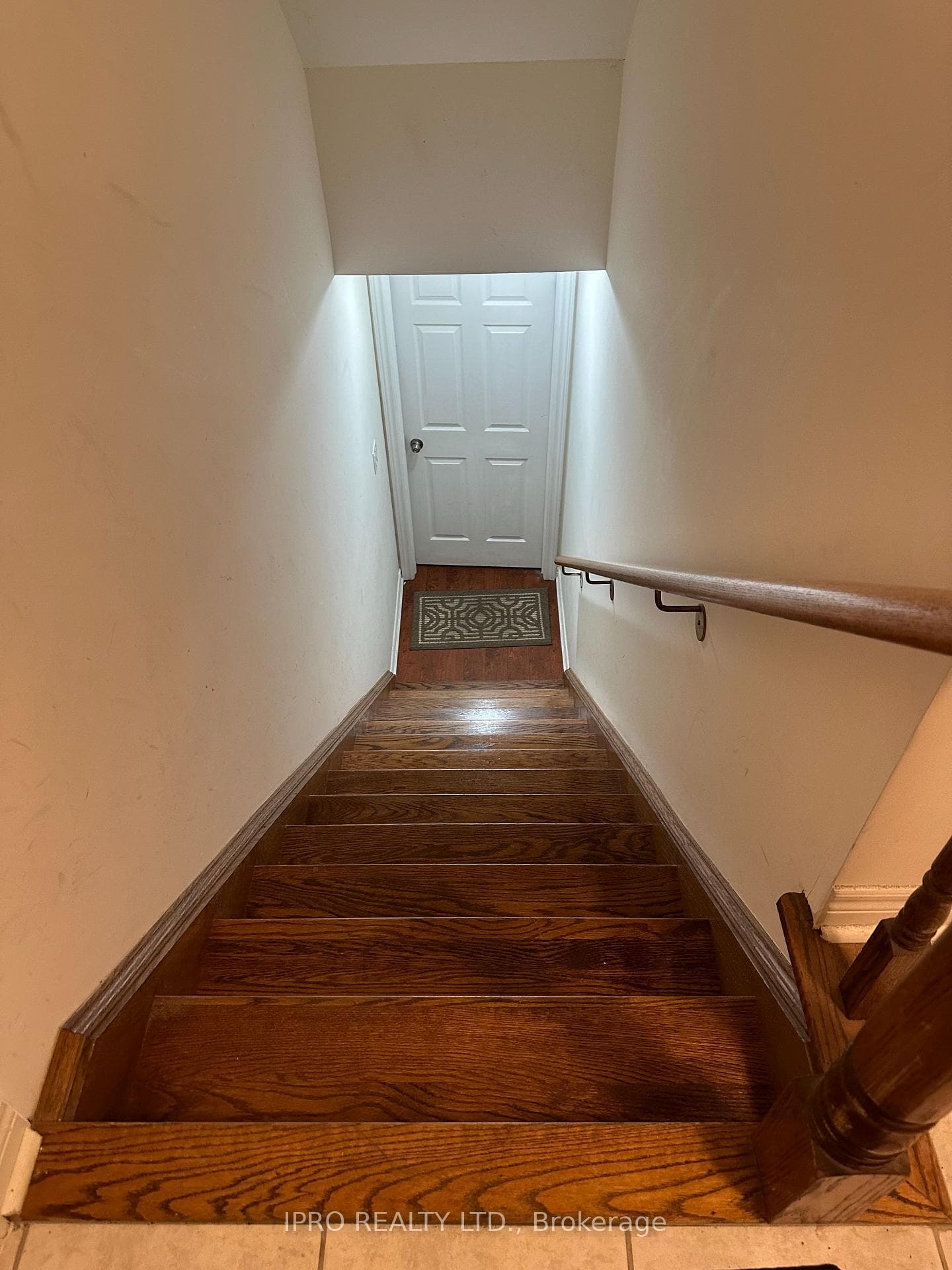 3092 Richview Boulevard Unit (Lower) photo 3