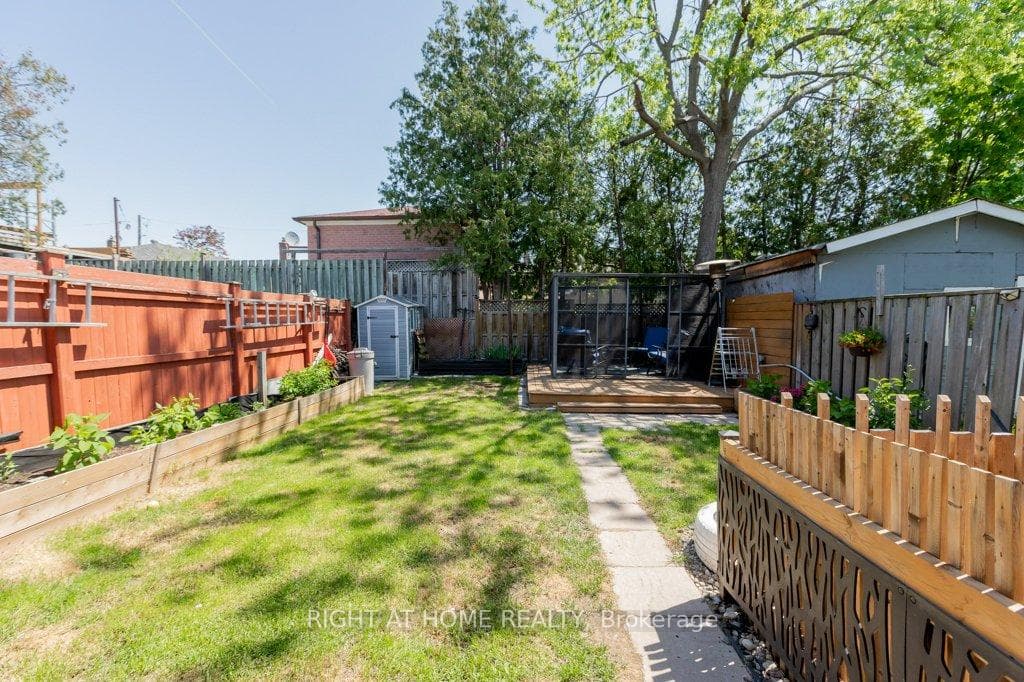 4 Fennimore Crescent photo 41