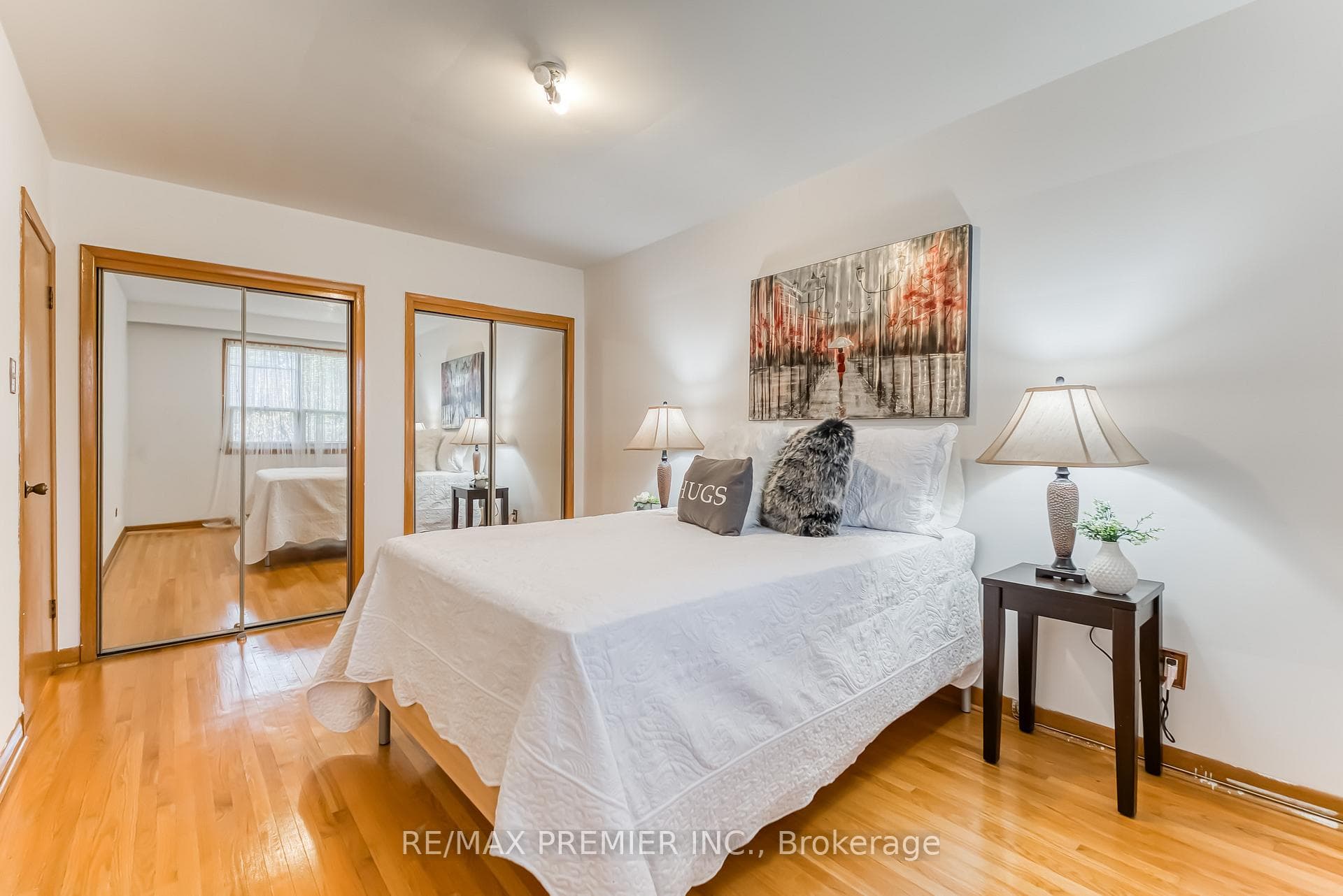 217 La Rose Avenue photo 19
