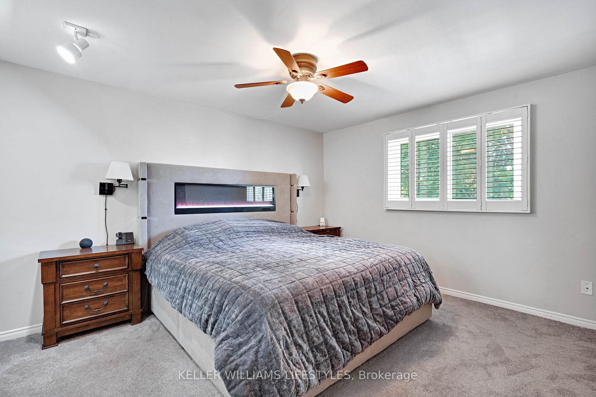 115 Acorn Crescent photo 22