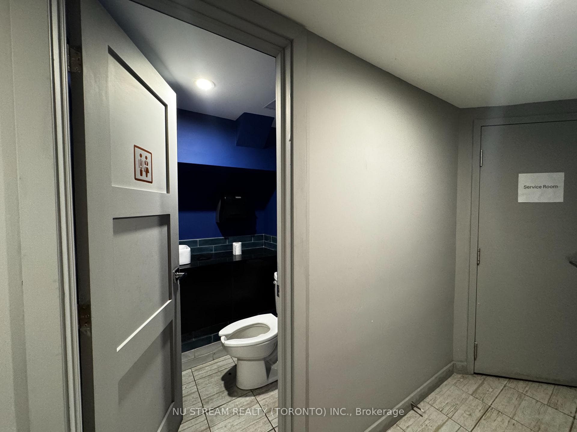 515 Bloor Street photo 26
