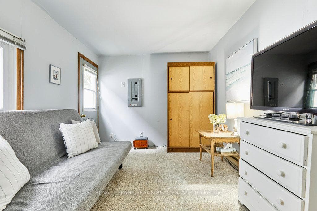 Bunkie front room