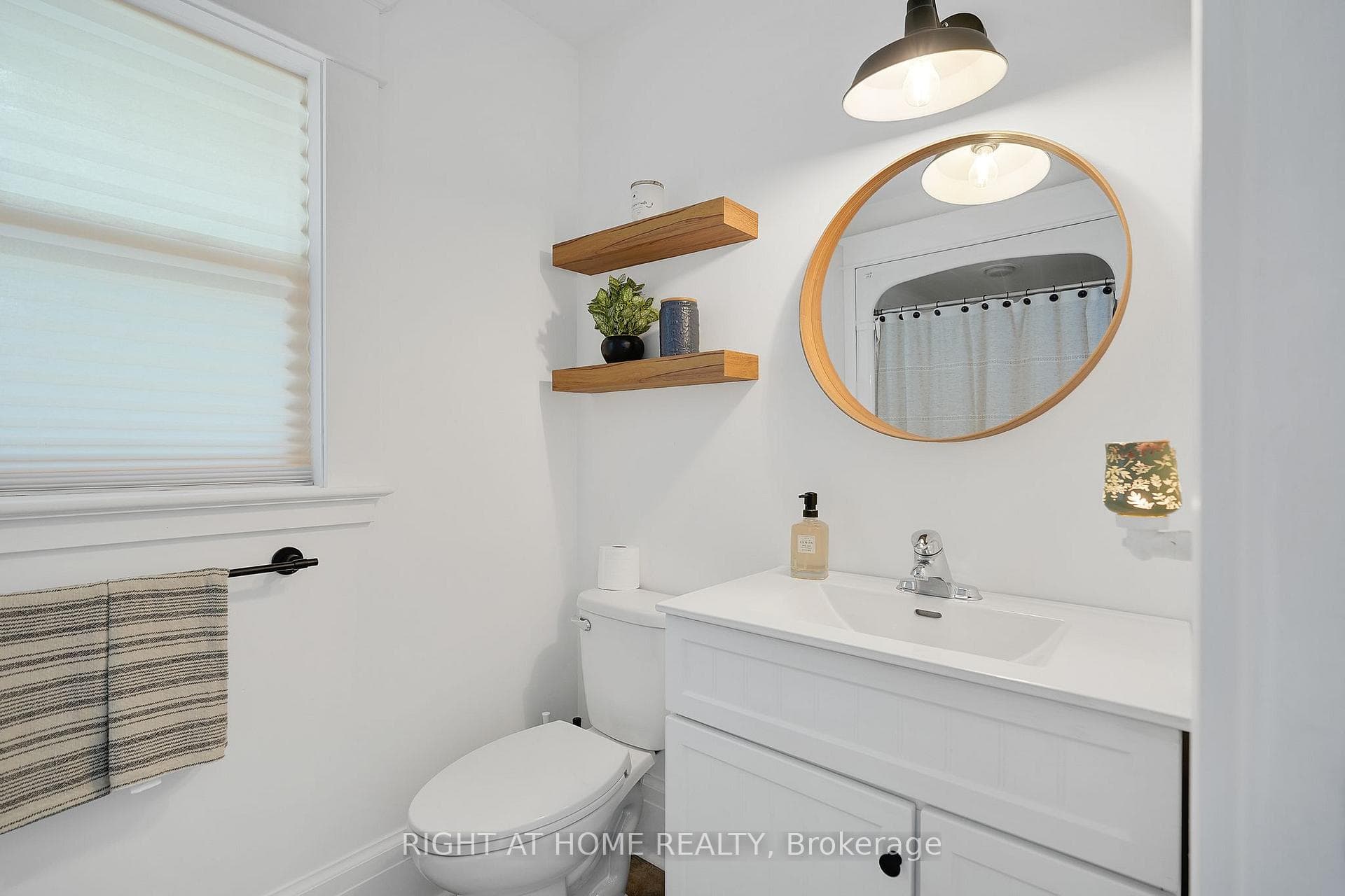 123 John Street photo 25