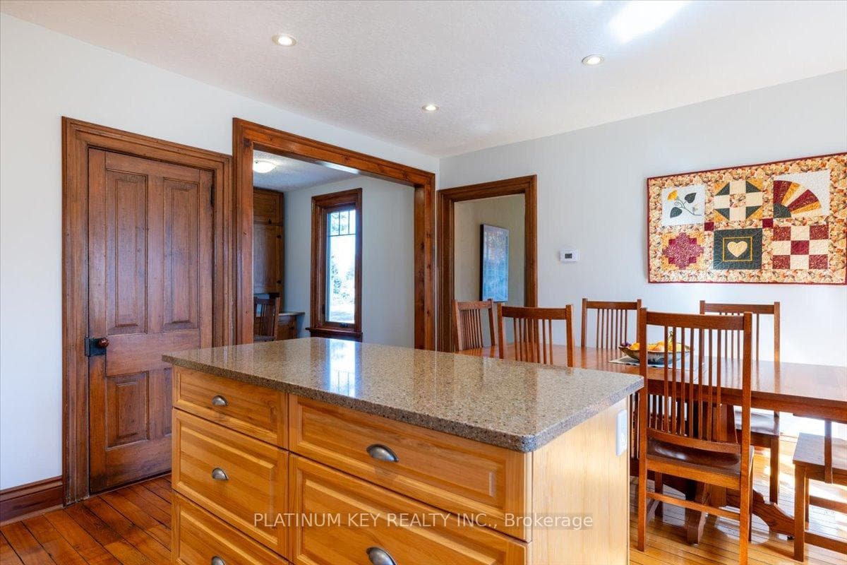23375 McEvoy Road photo 12