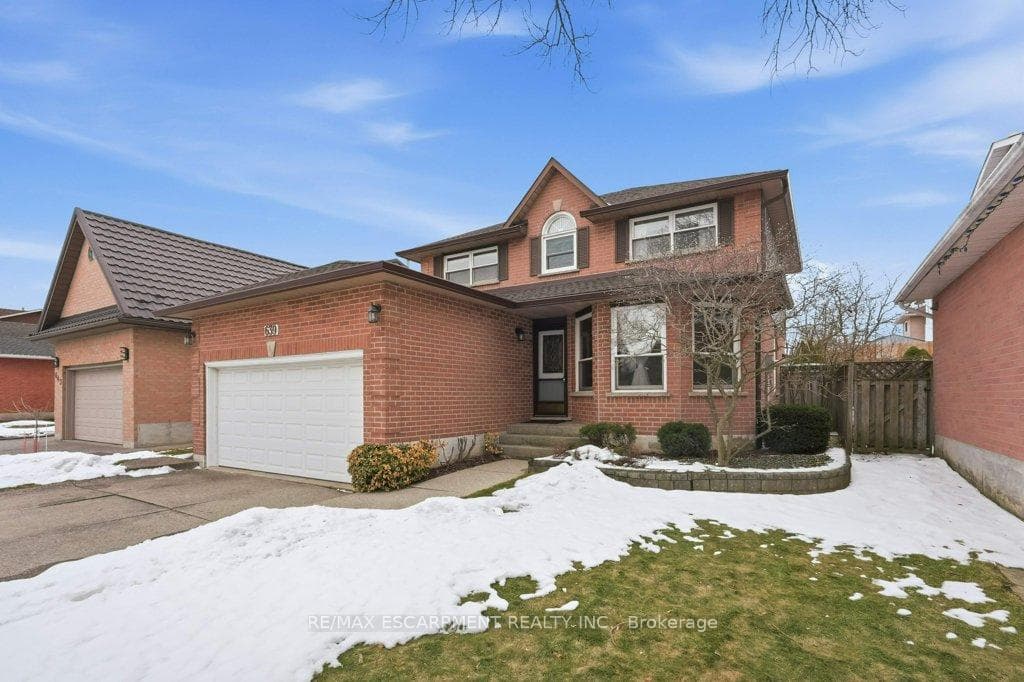 639 REXFORD Drive photo 2