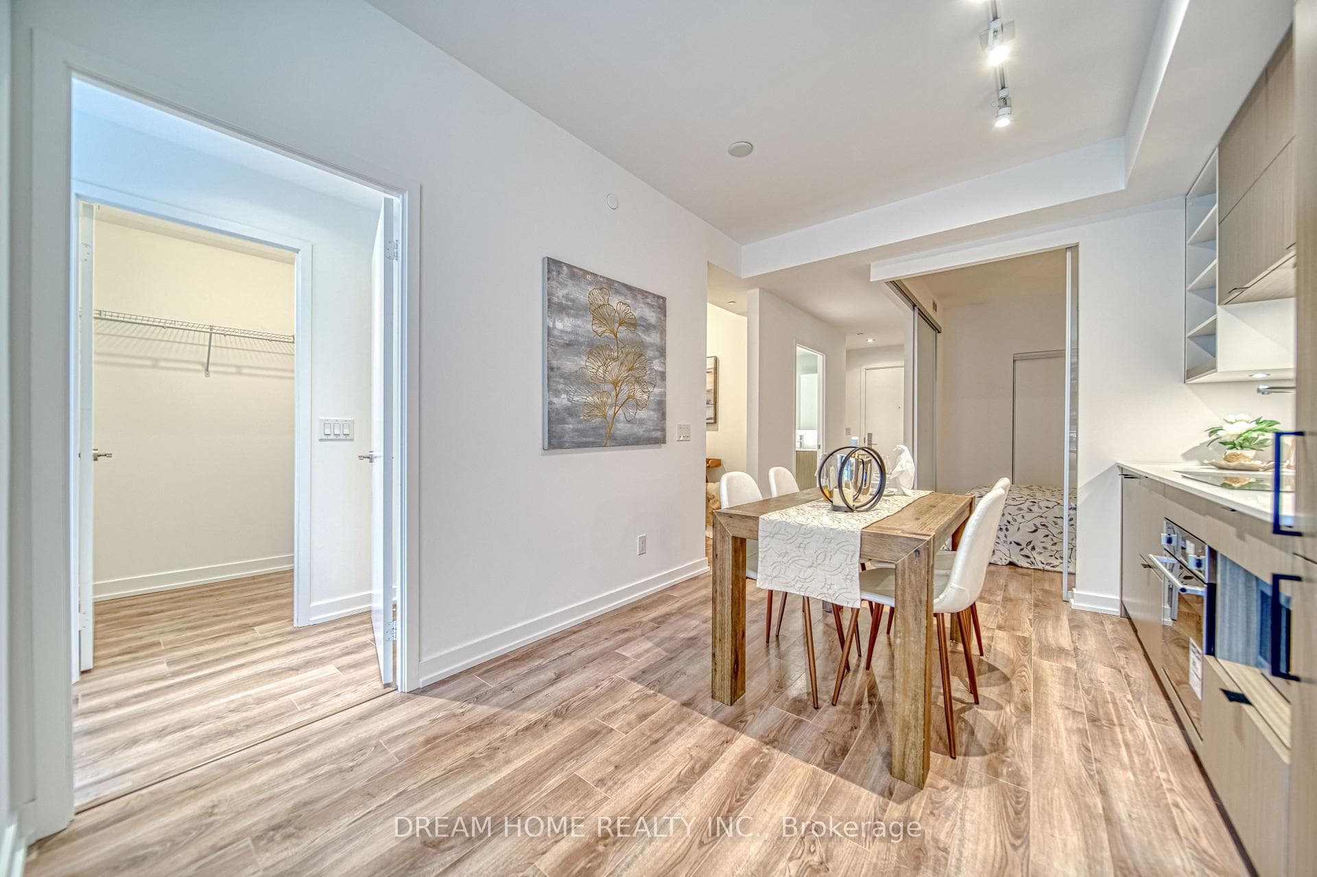 20 Edward Street Unit 709 photo 7