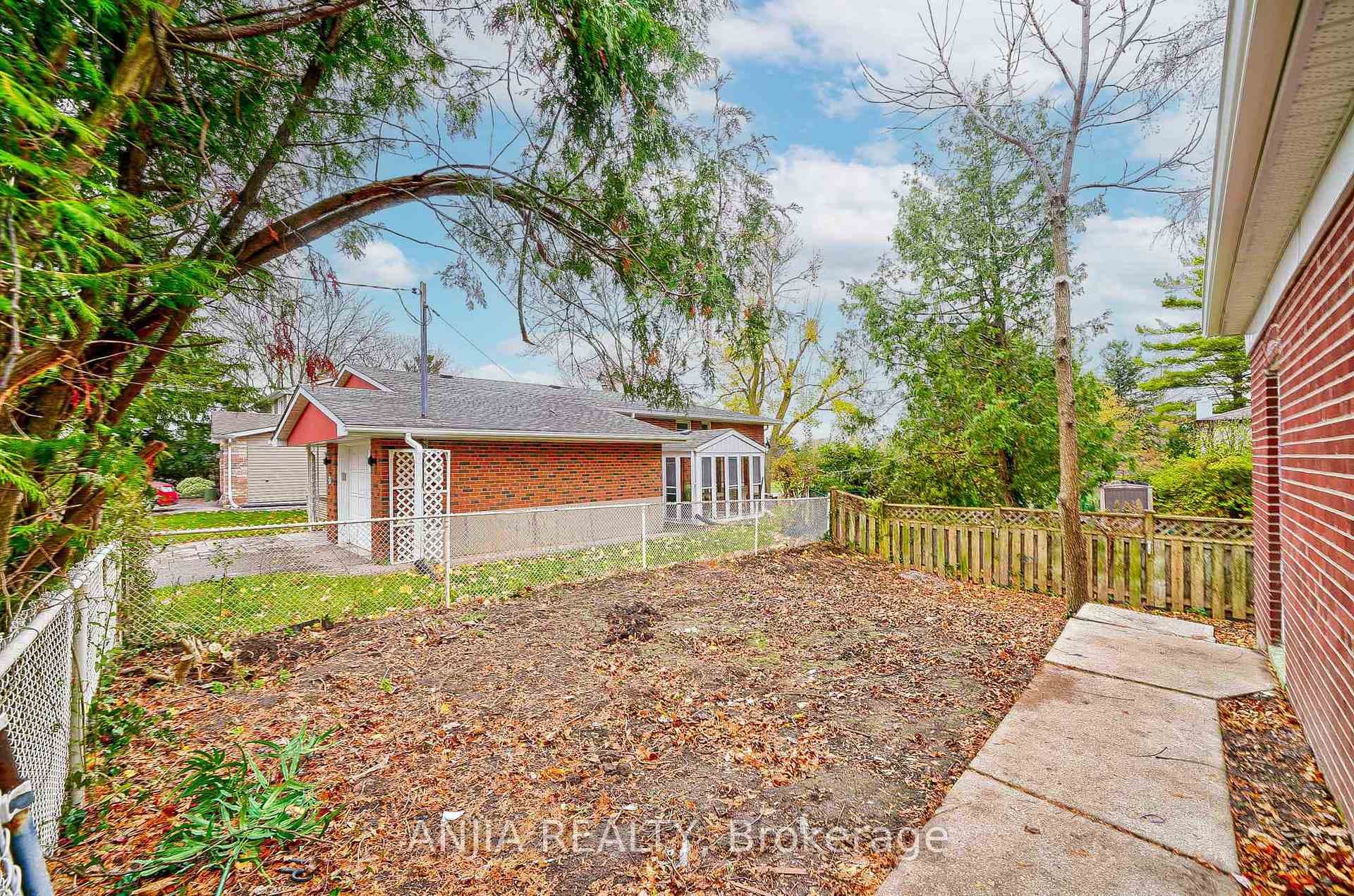47 Lincoln Green Drive photo 35