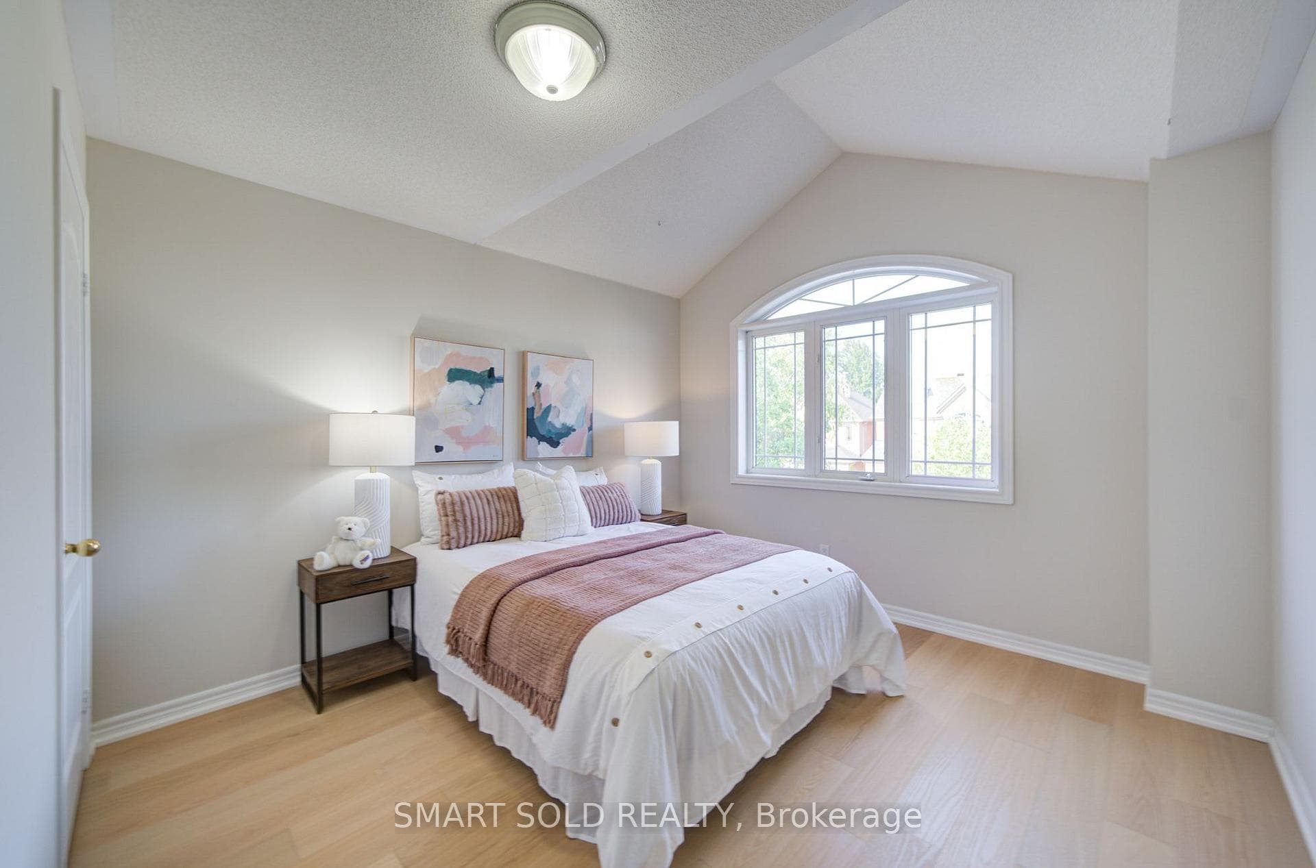 9 Pegasus Drive photo 32