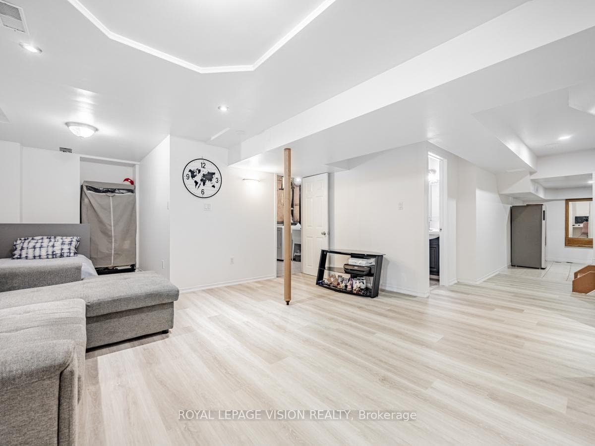 7 Rockrose Drive photo 31