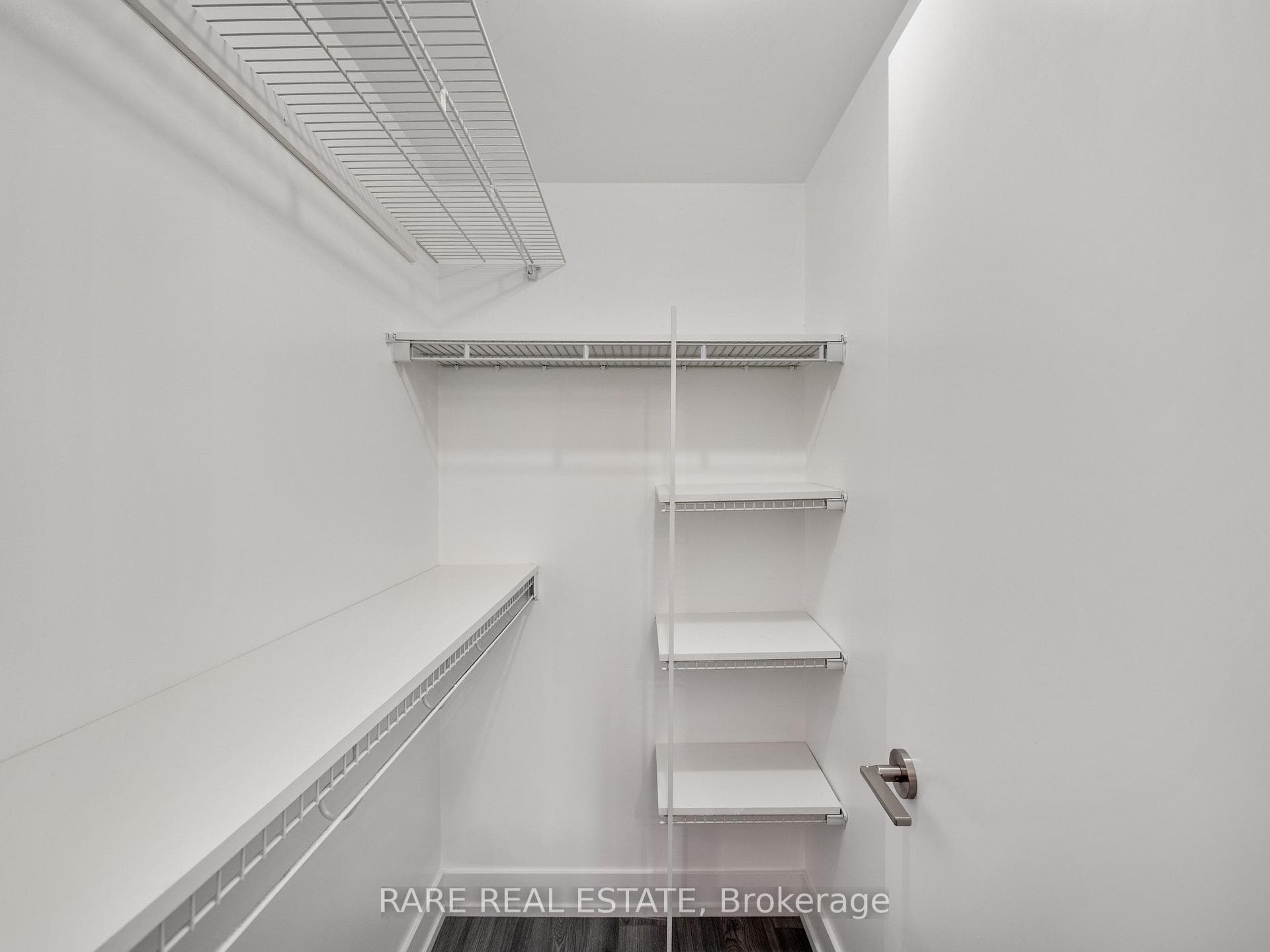 170 Chiltern Hill Road Unit 203 photo 9