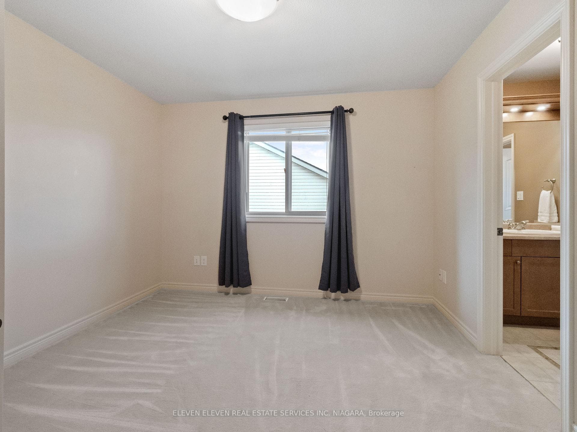 Bedroom 2 with privilege access to bathroom.