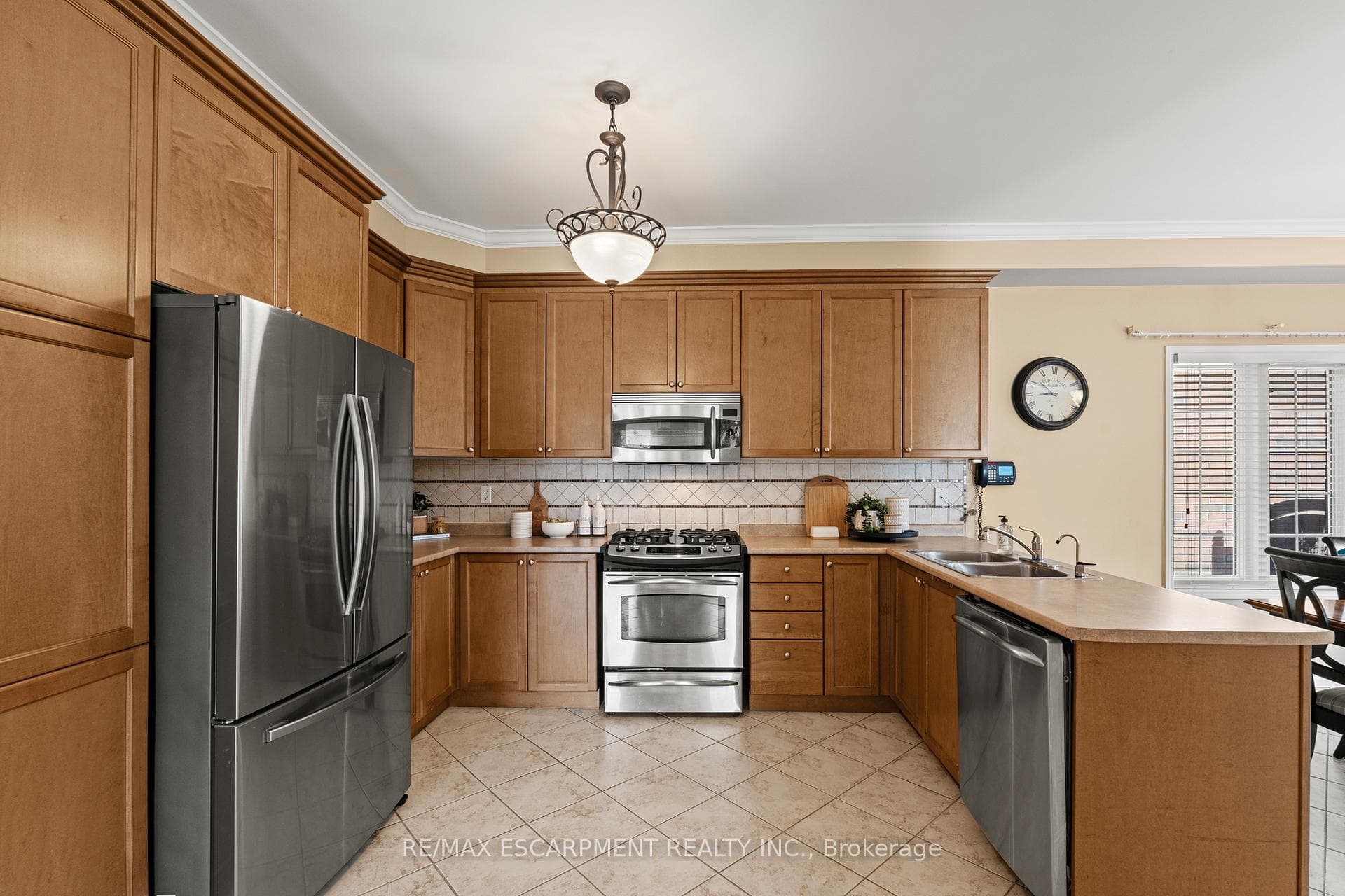 200 Miller Drive photo 18