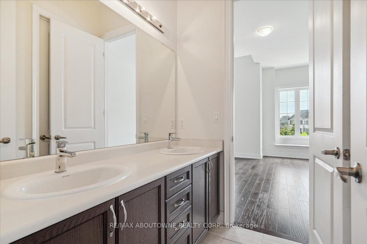 3096 Parsonage Crescent photo 29