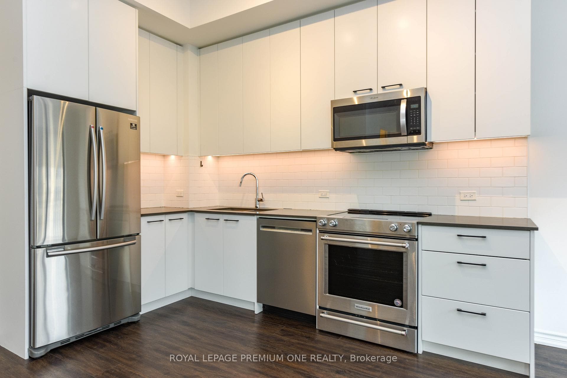 571 Prince Edward Drive Unit 512 photo 27