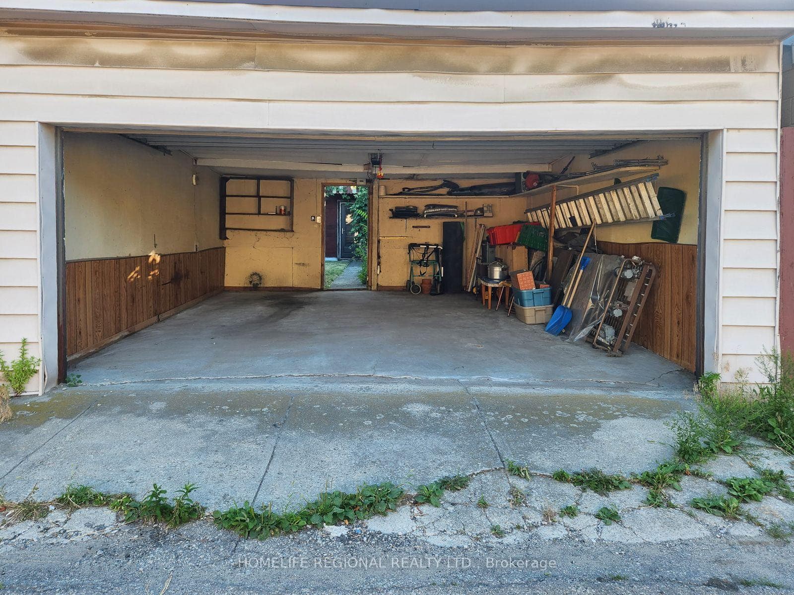 353 St Clarens Avenue photo 42