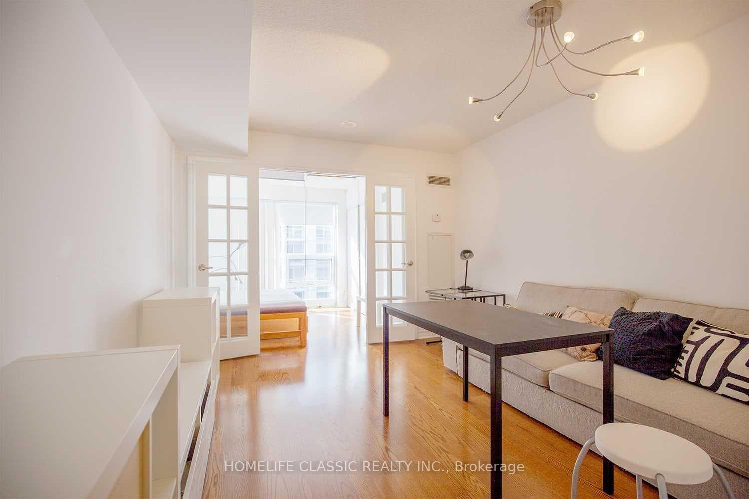 763 Bay Street Unit 1107 photo 3