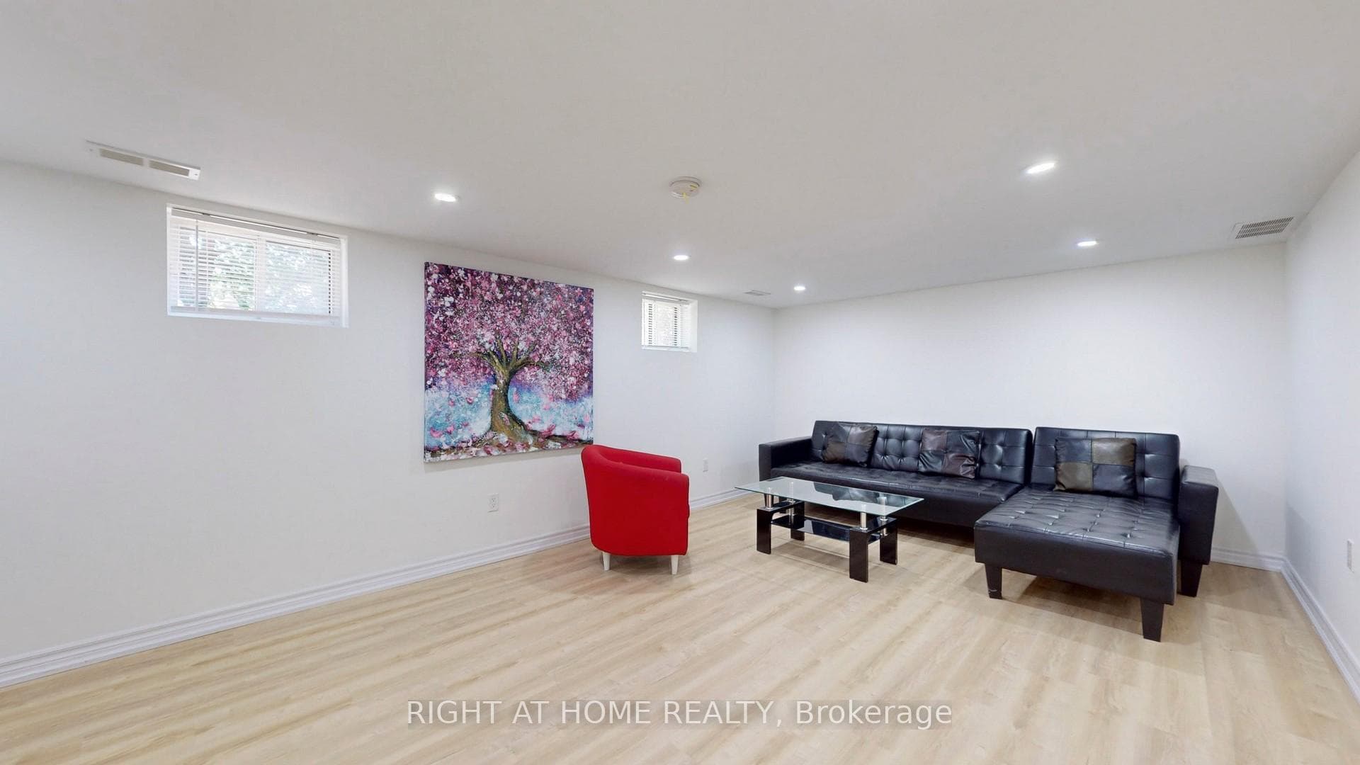 38 Vauxhall Drive photo 26