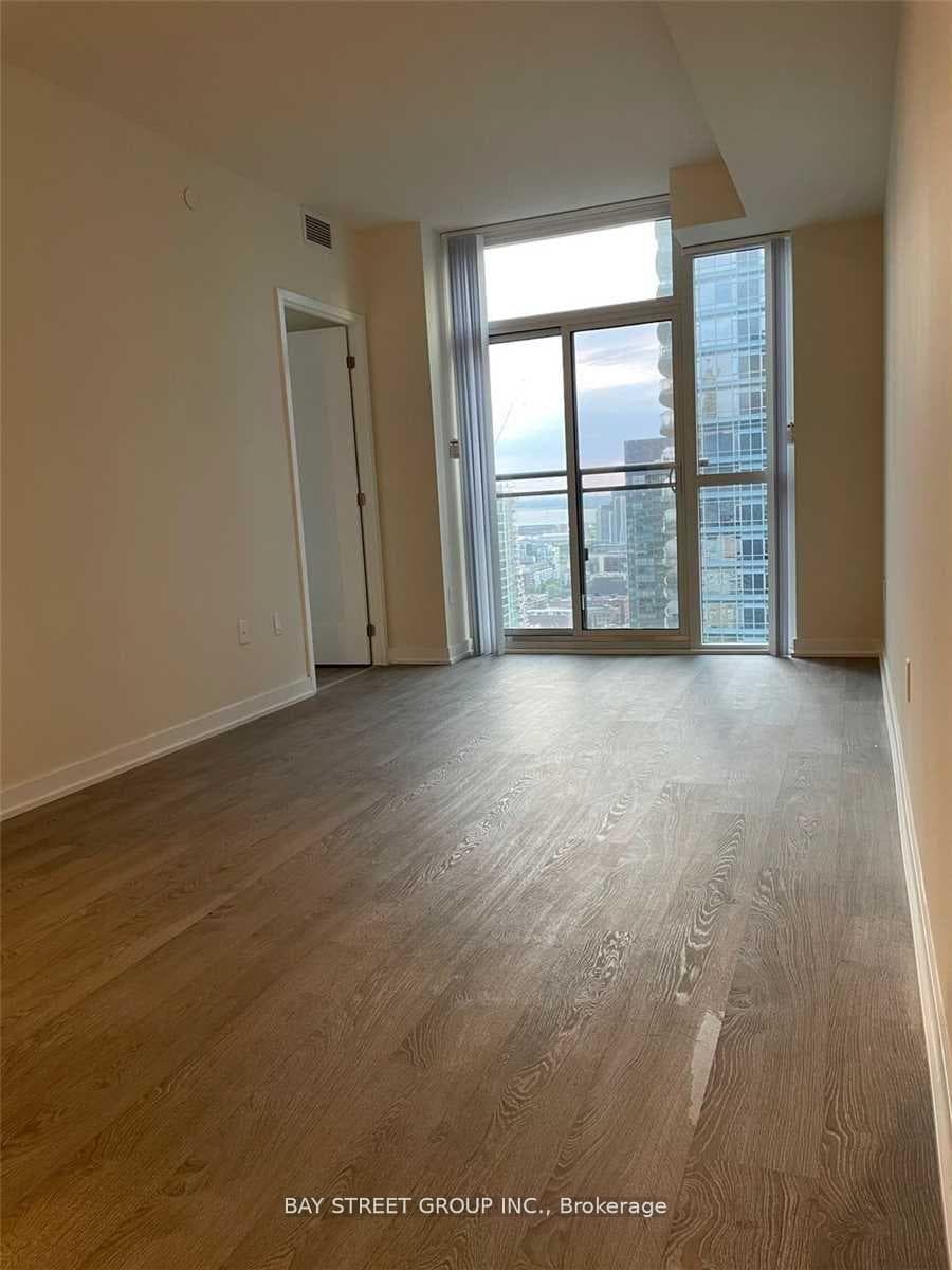 99 John Street Unit 3405 photo 4