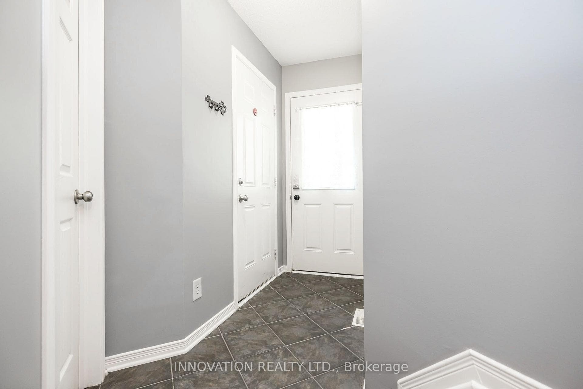 277 Applecross Crescent photo 6