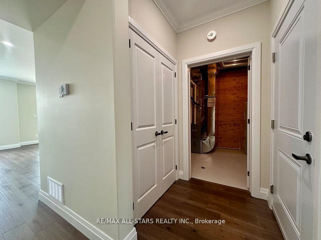 21 Hampton Lane Unit 6 photo 7