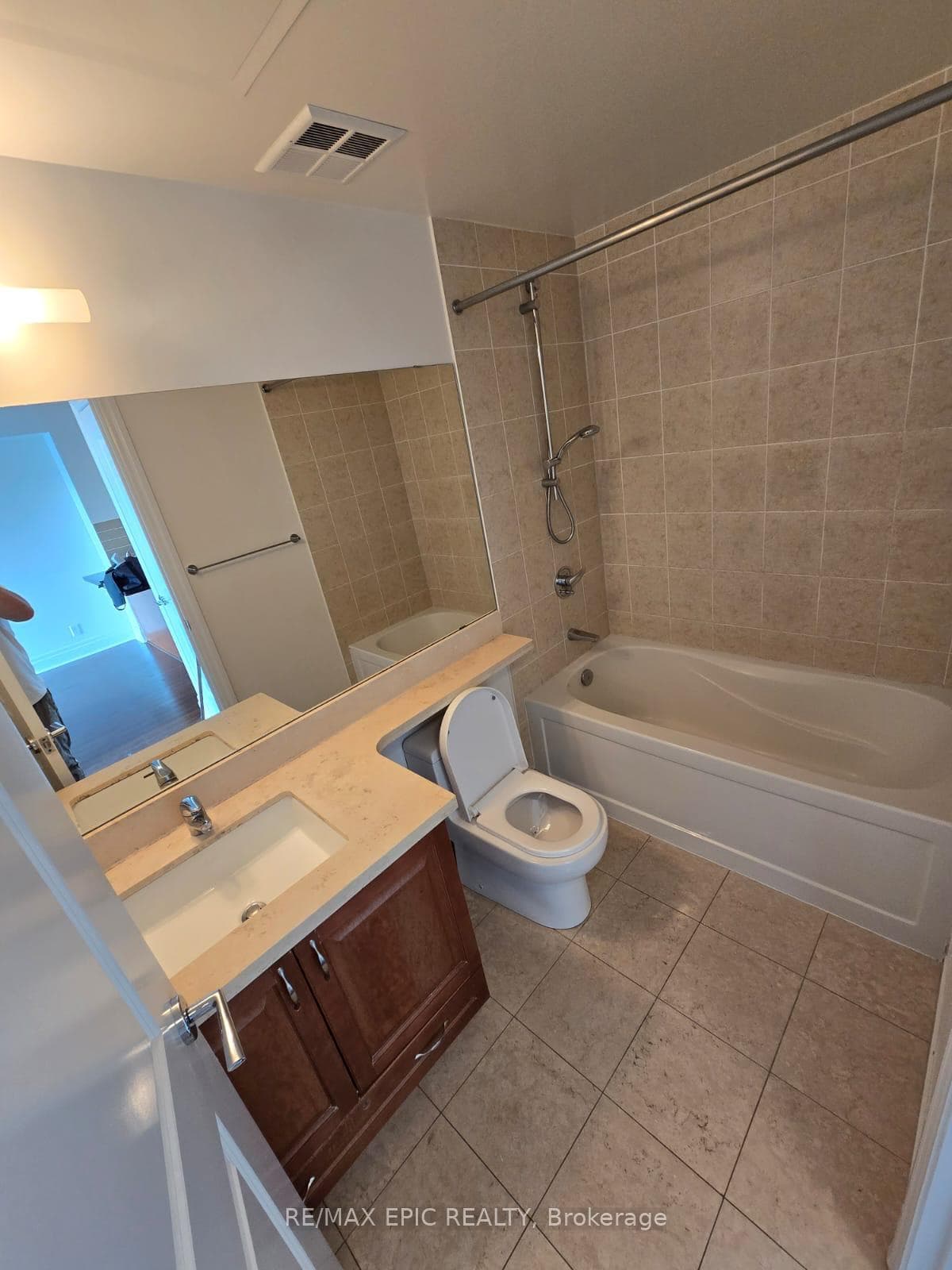 151 Upper Duke Crescent Unit 401 photo 12