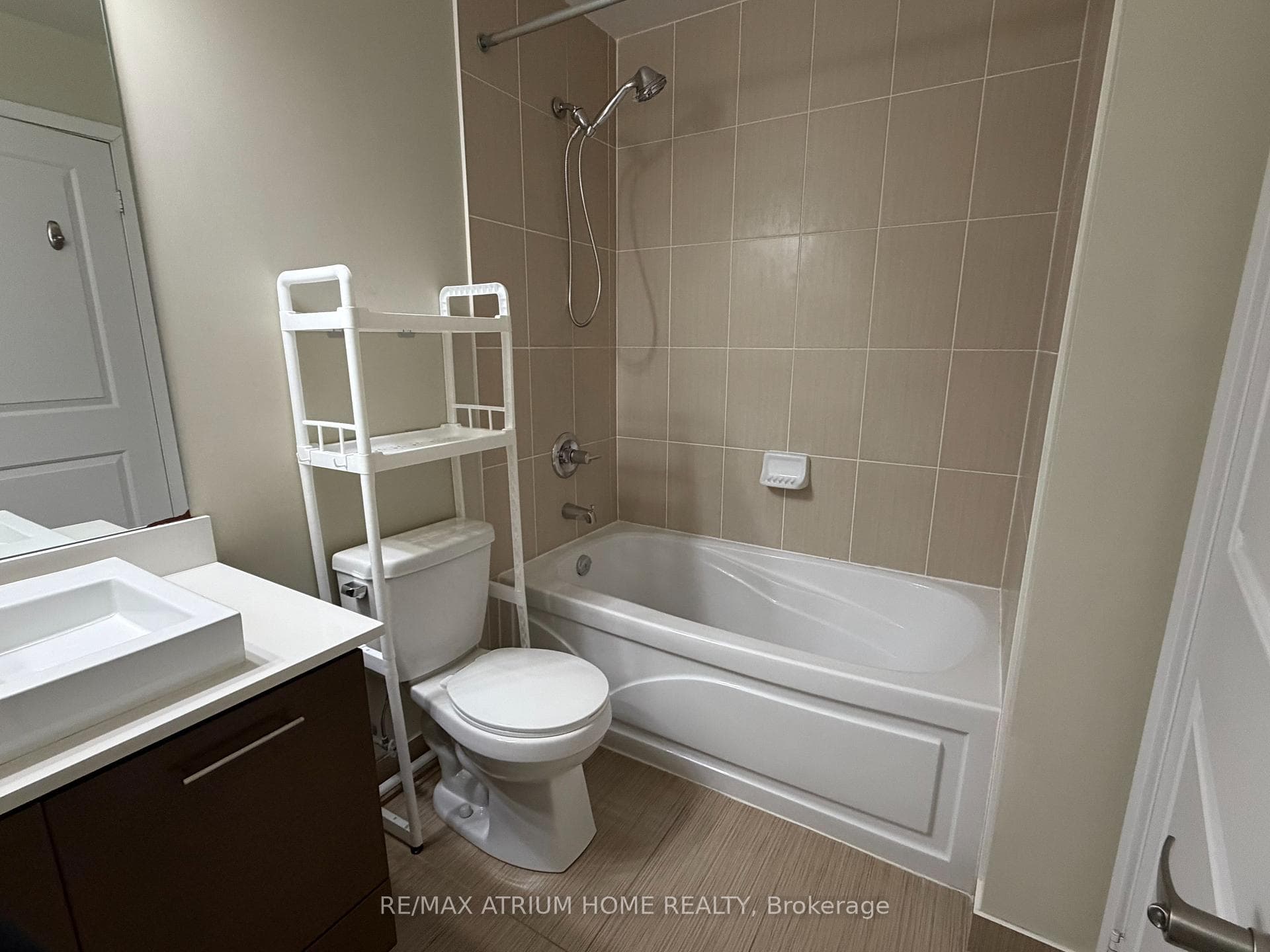 26 Norton Avenue Unit #605 photo 24
