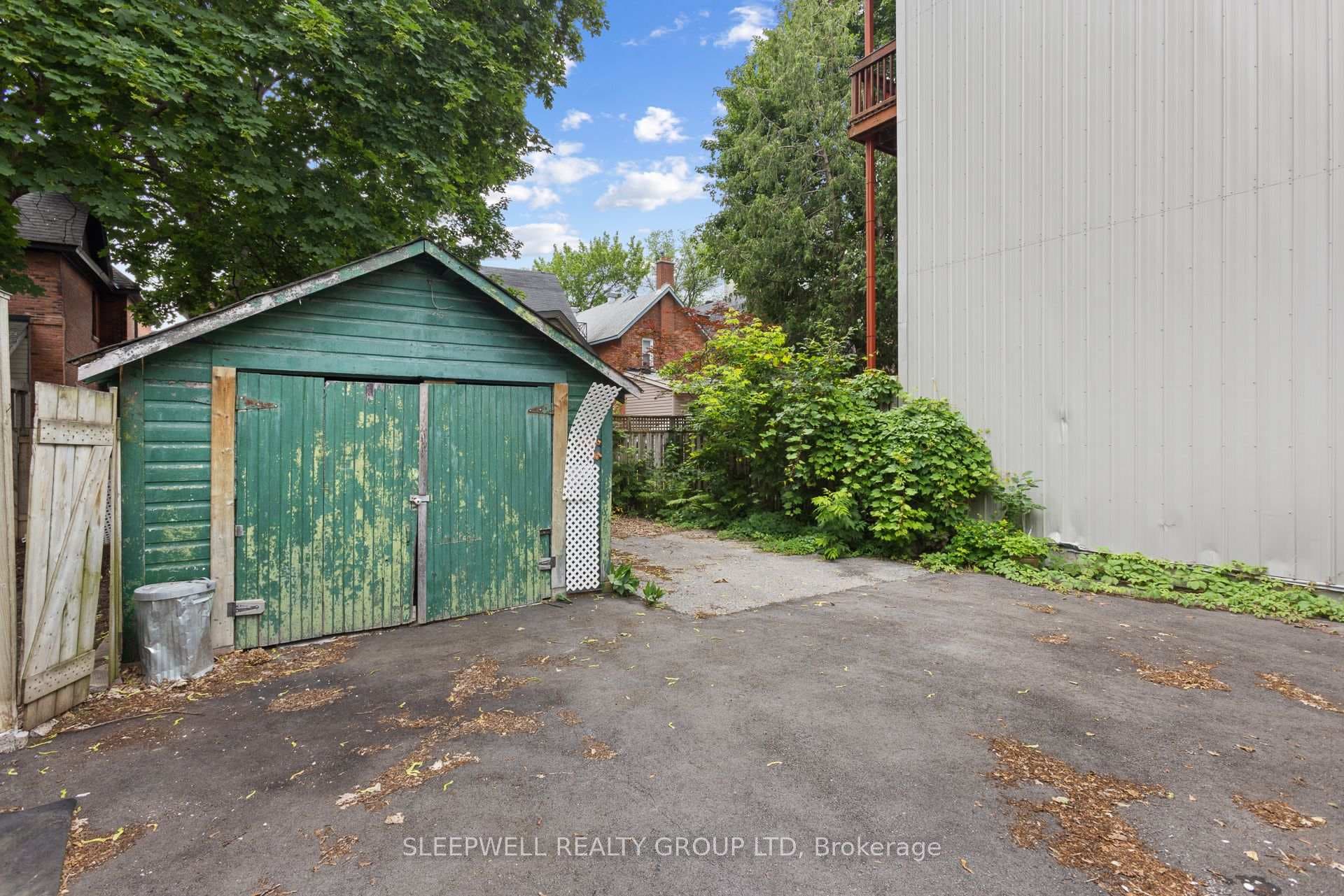 86 Fourth Avenue photo 23