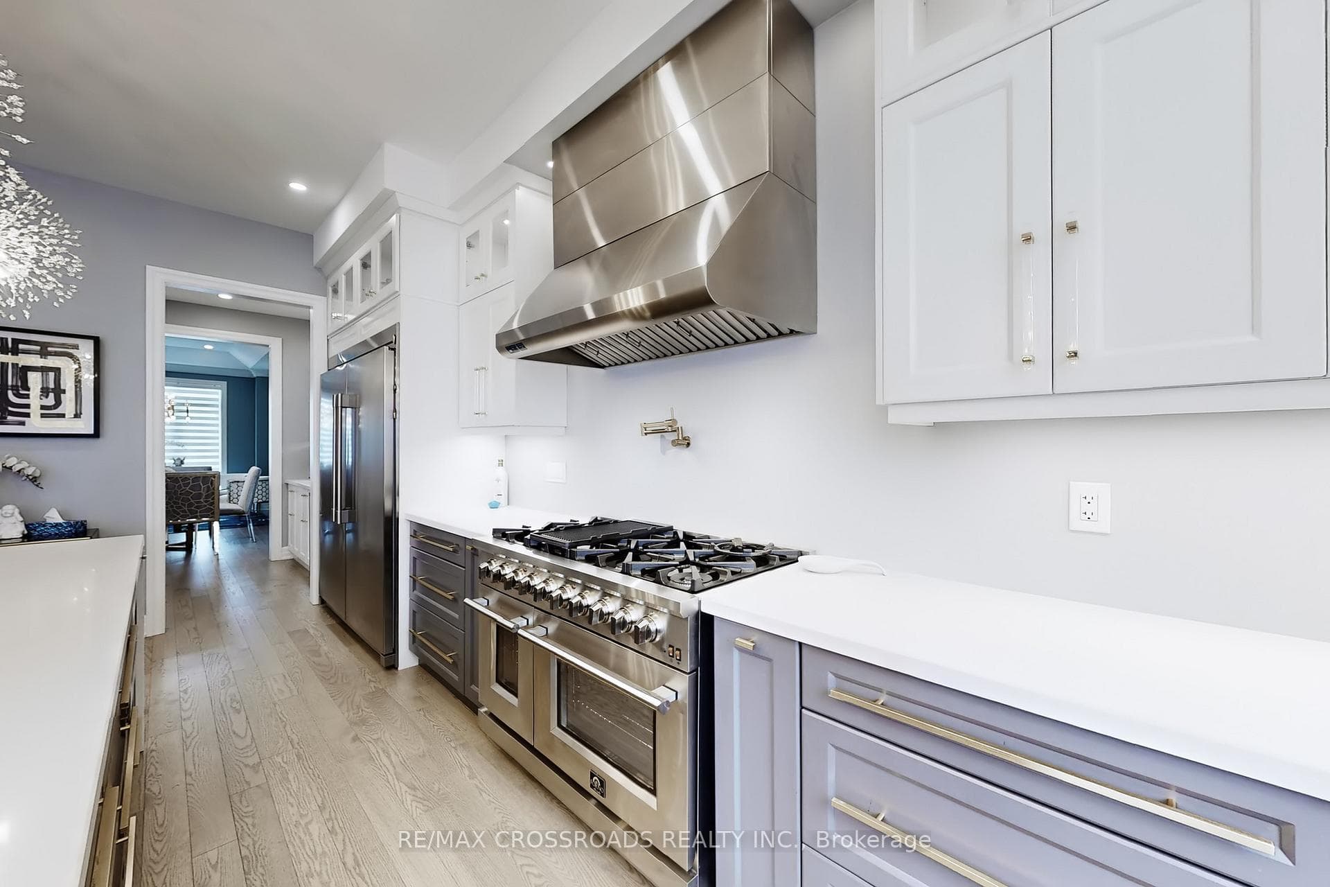9 KINGKNOLL Crescent photo 13