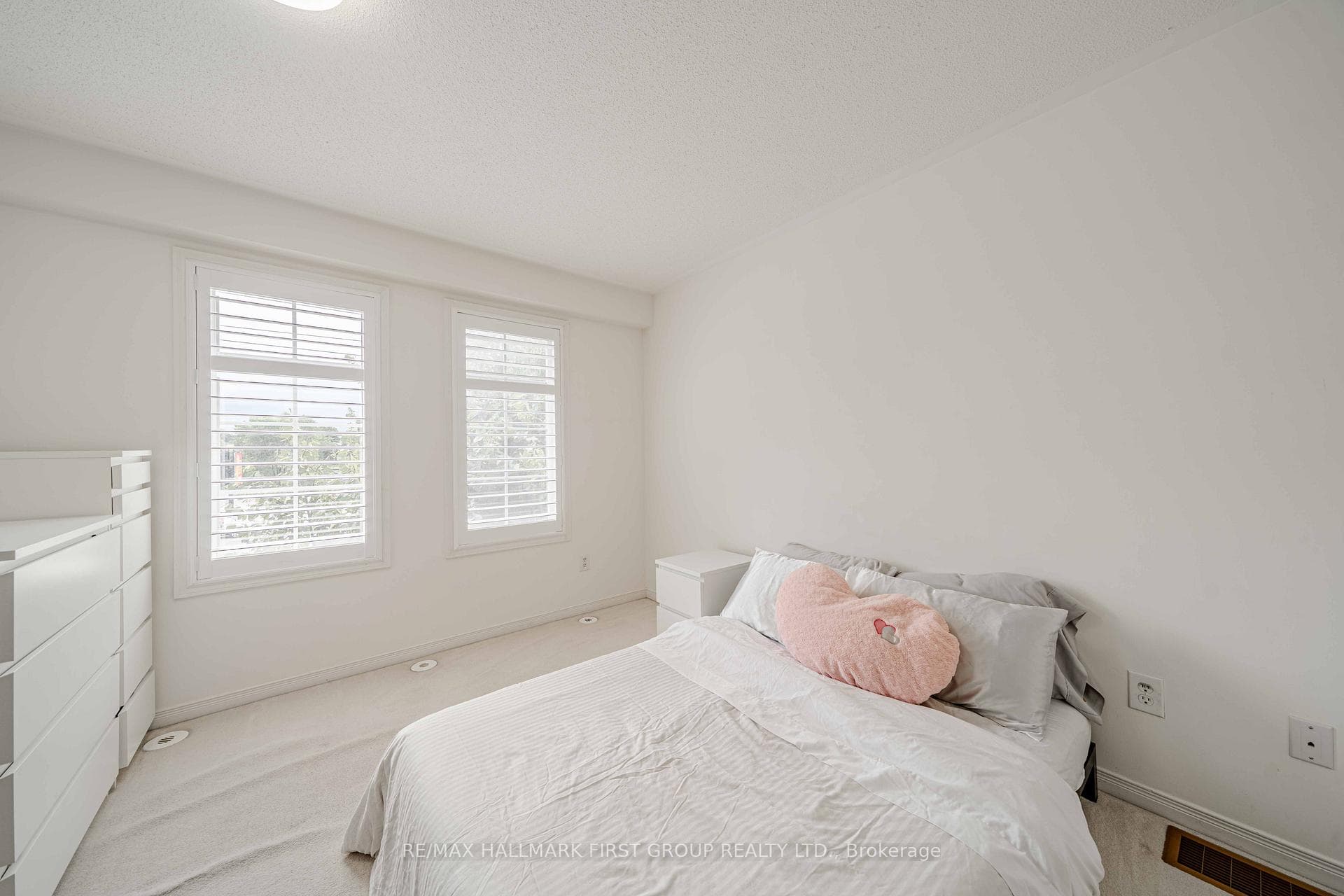 2790 Eglinton Avenue Unit 1 photo 39