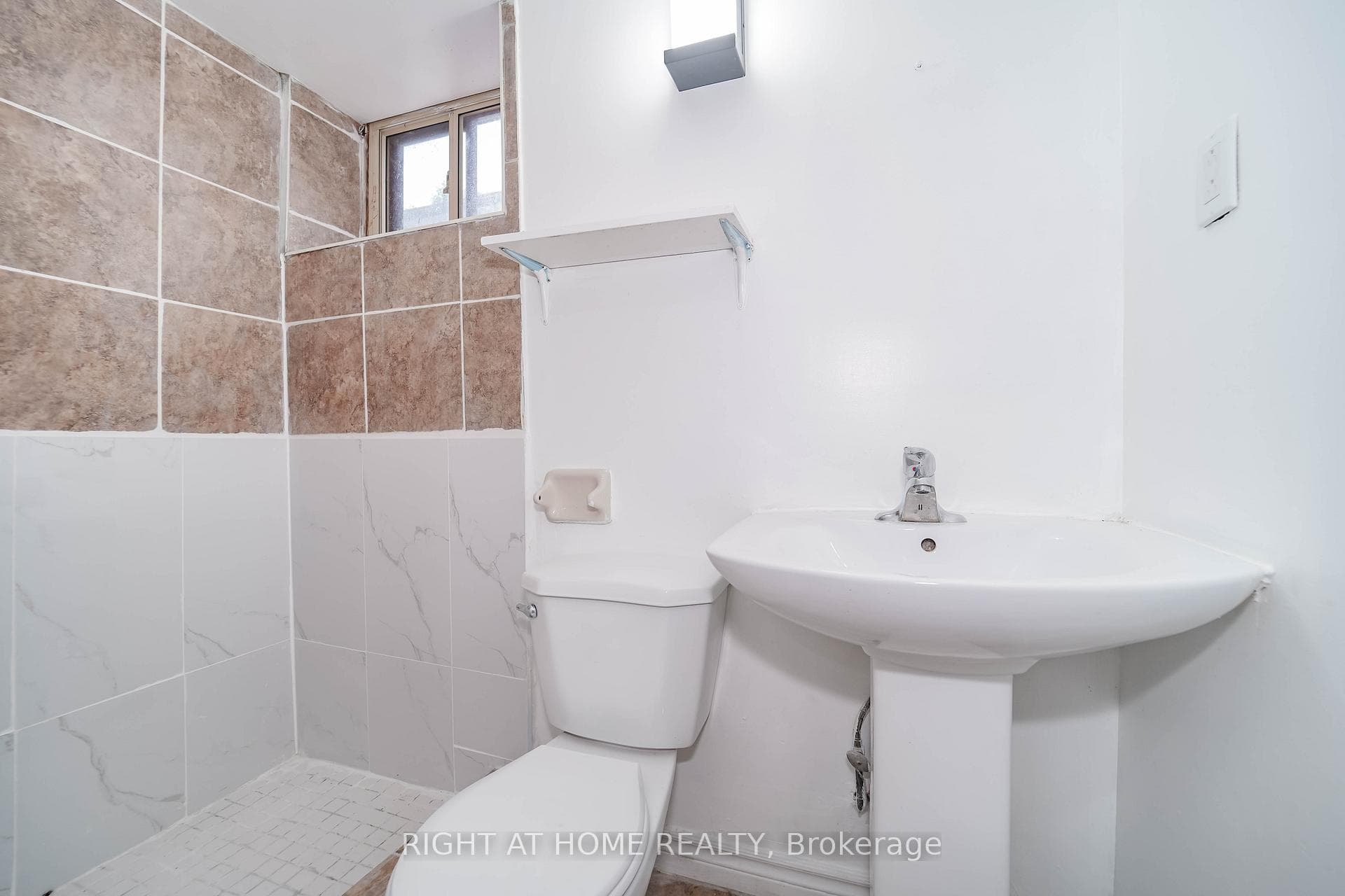 4456 Lawrence Avenue photo 33