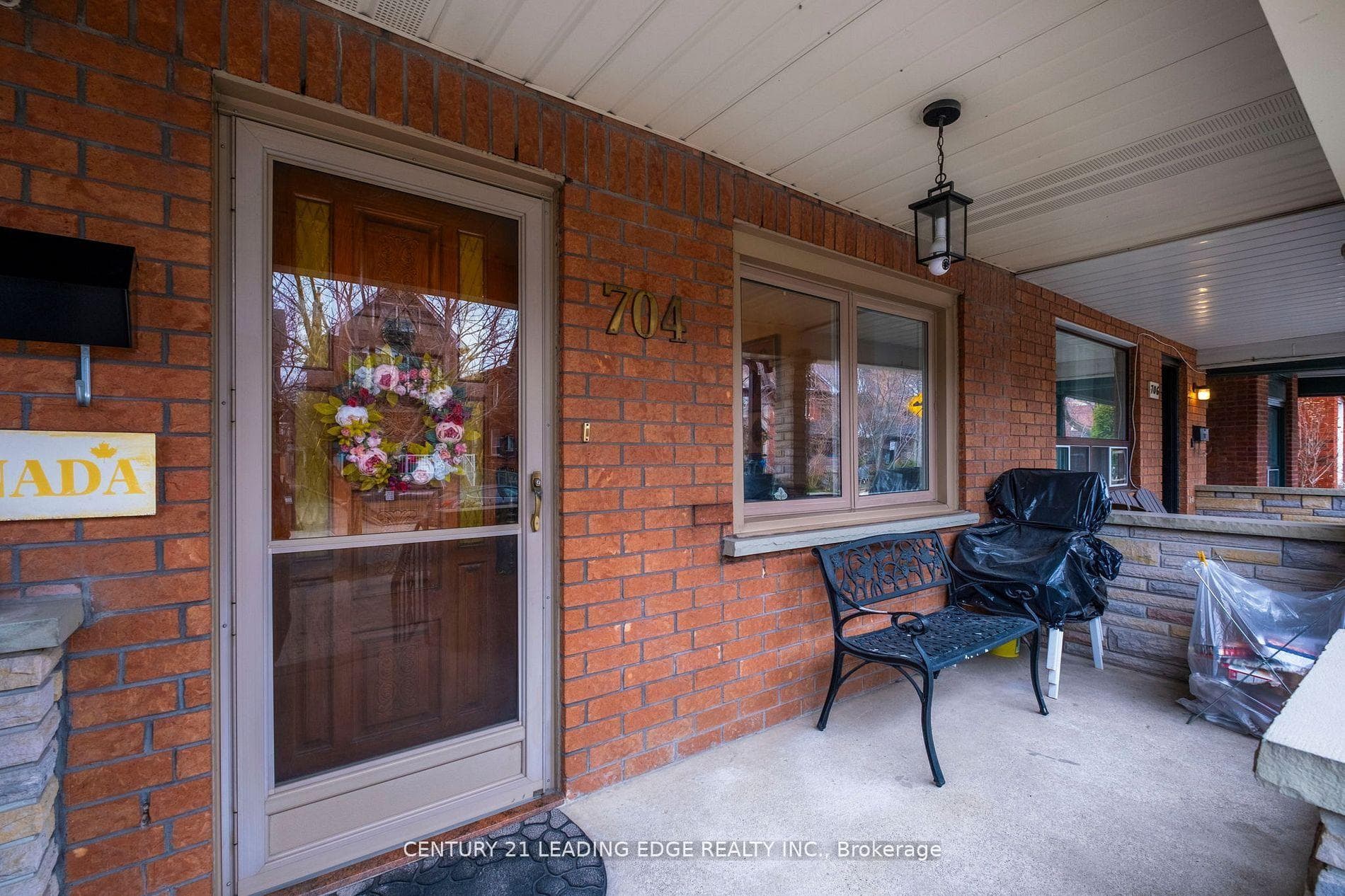 704 Gladstone Avenue photo 2